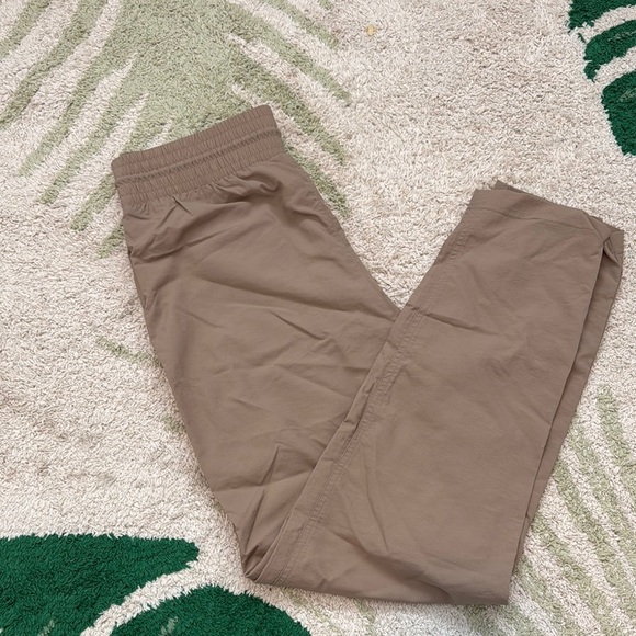 GAP Pants - Tan Joggers with Slim Fit Waistband